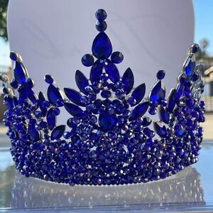 XL crown